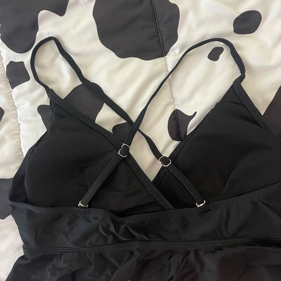 Bikini Set - Picture 2 of 4